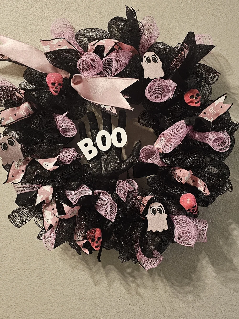 Pink & Black Halloween 'BOO' Decorative Wreath - Party Wall Accent
